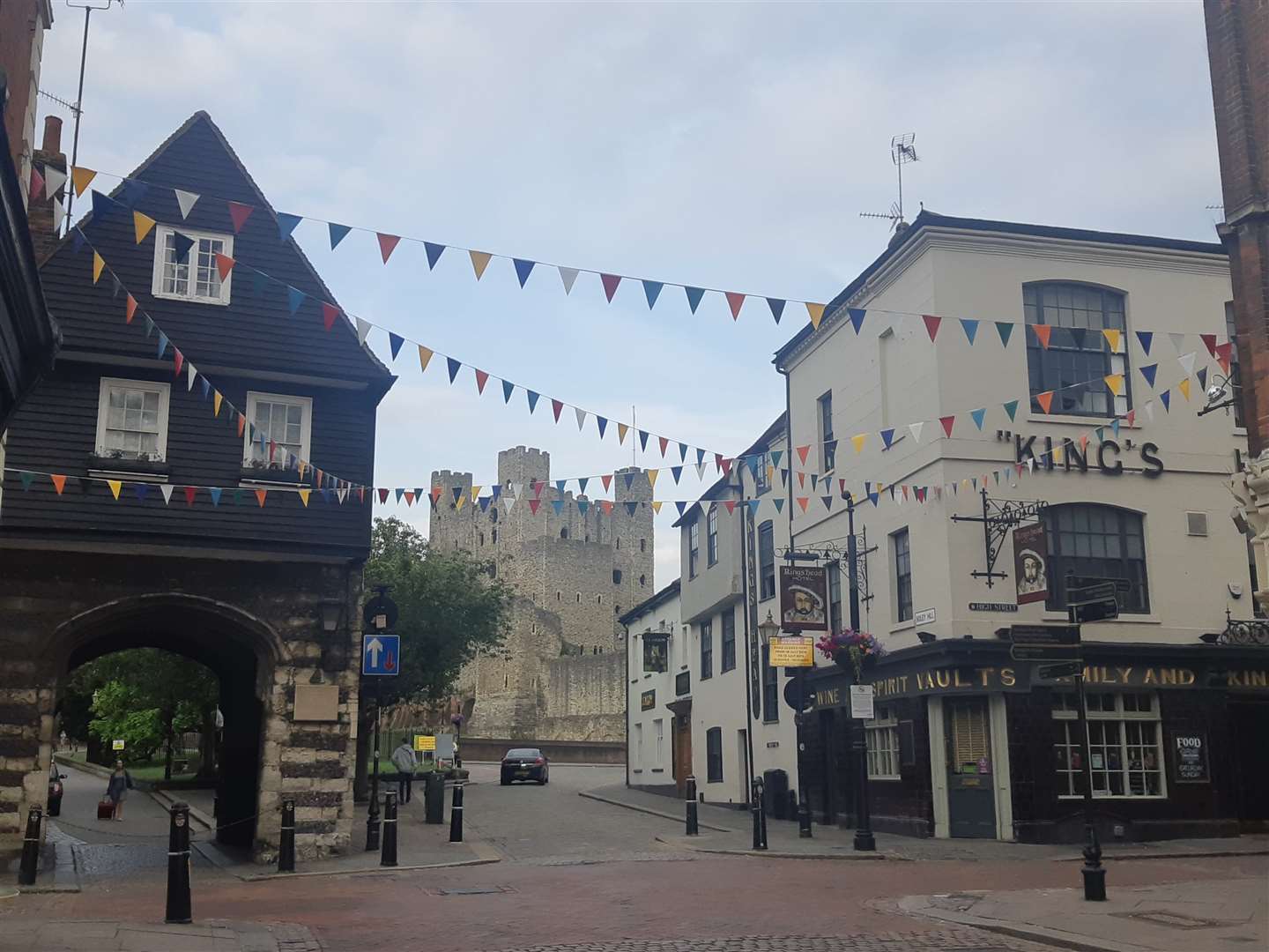 The top cyclists will race around historic Rochester town centre