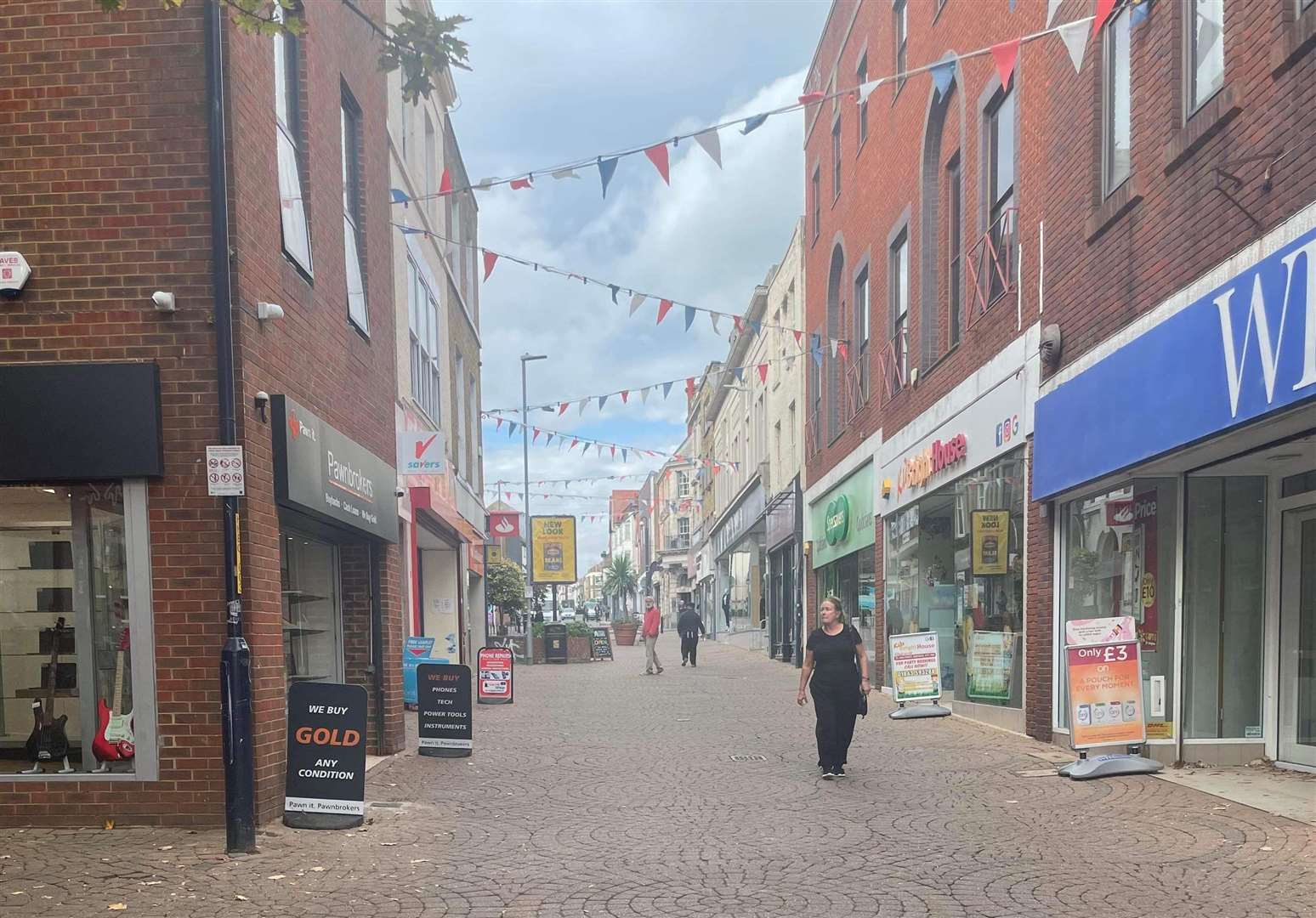 The high street would usually be bustling on a friday morning. Pic: Jim Brady (60002725)