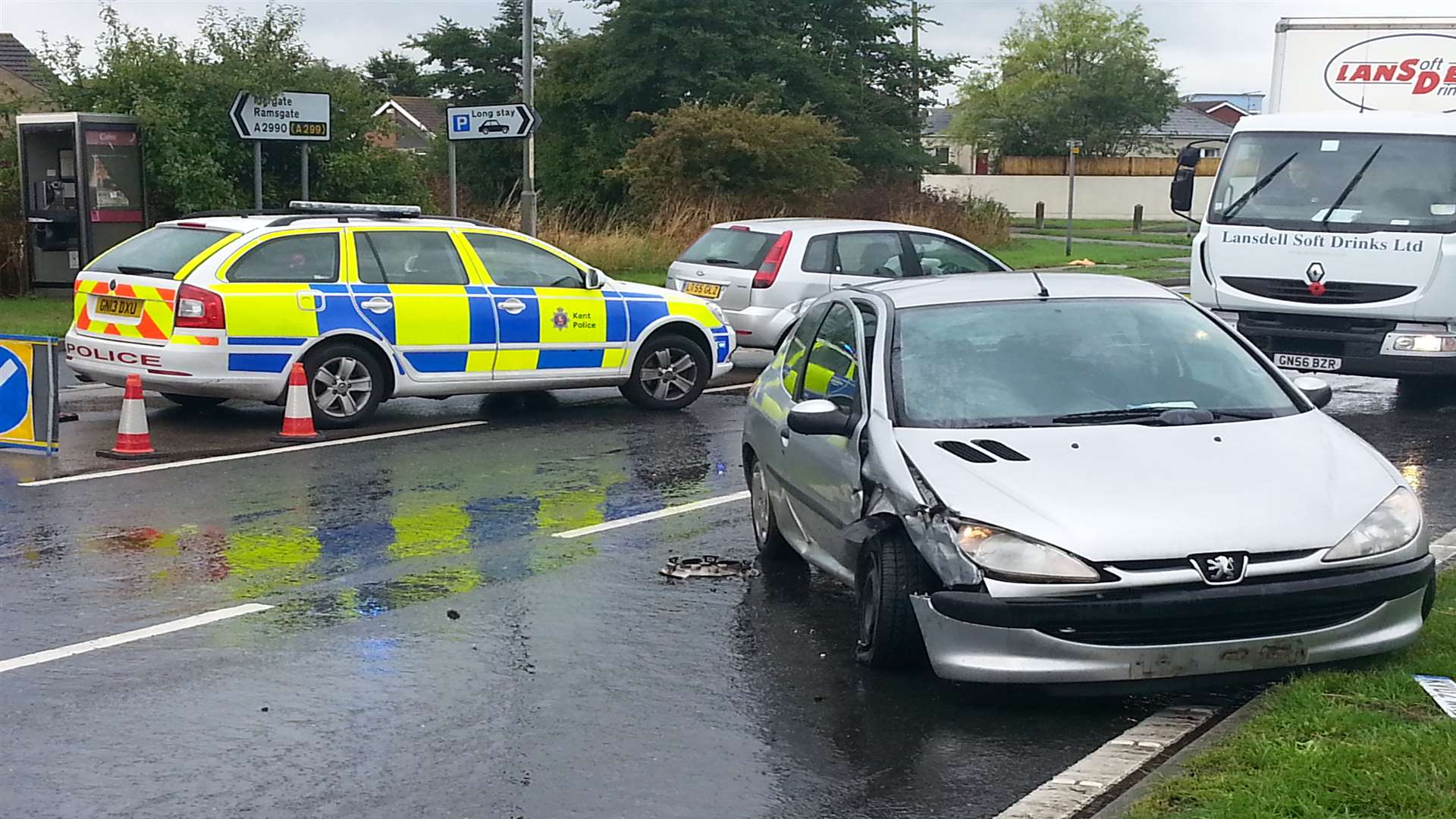 Damaged caused to the Peugeot 206