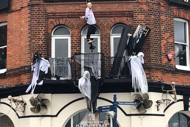 Halloween decorations at Mariners Bar, Ramsgate