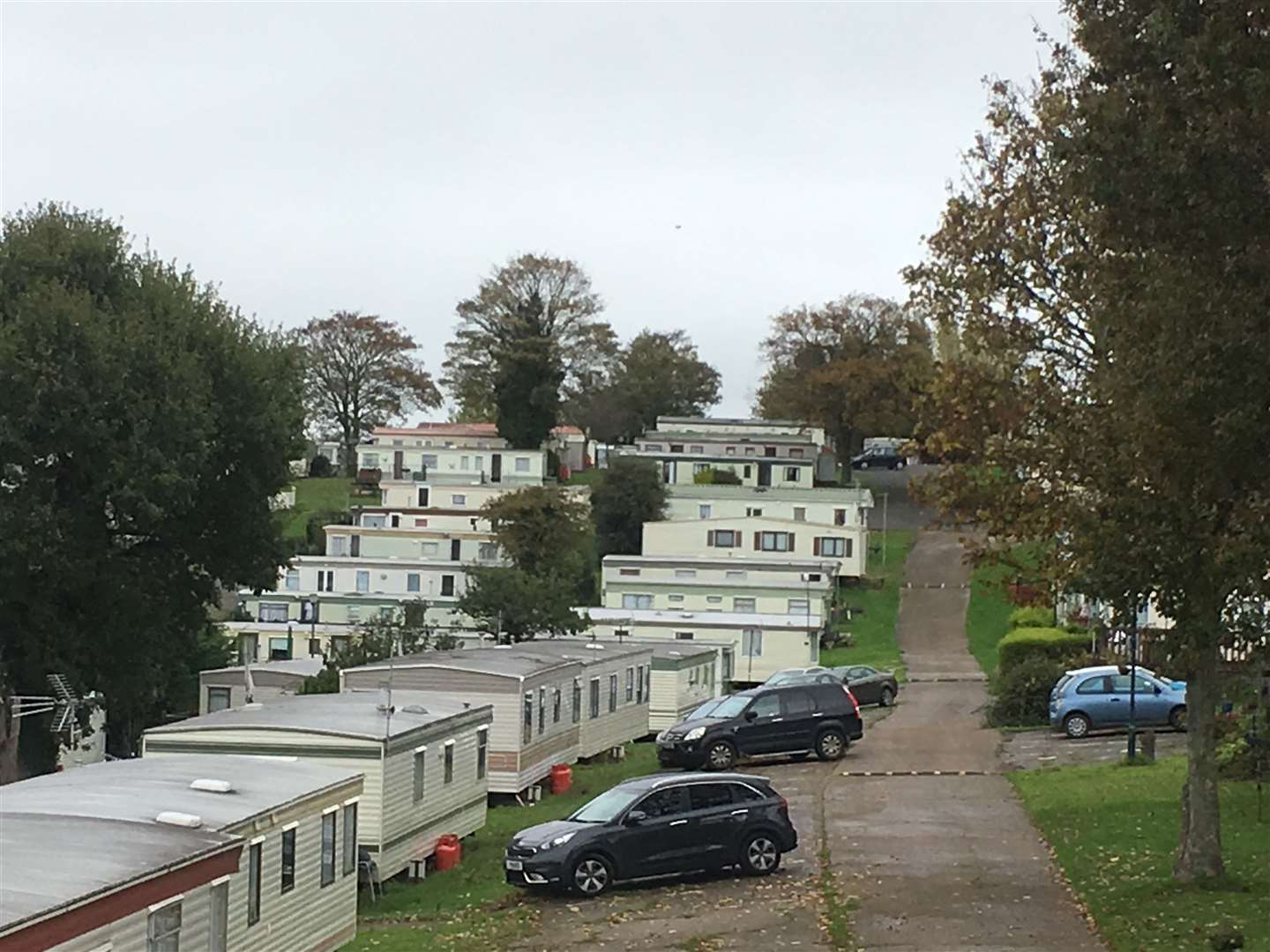 Caravans at Elmhurst Caravan Park, Second Avenue, Eastchurch (32262229)