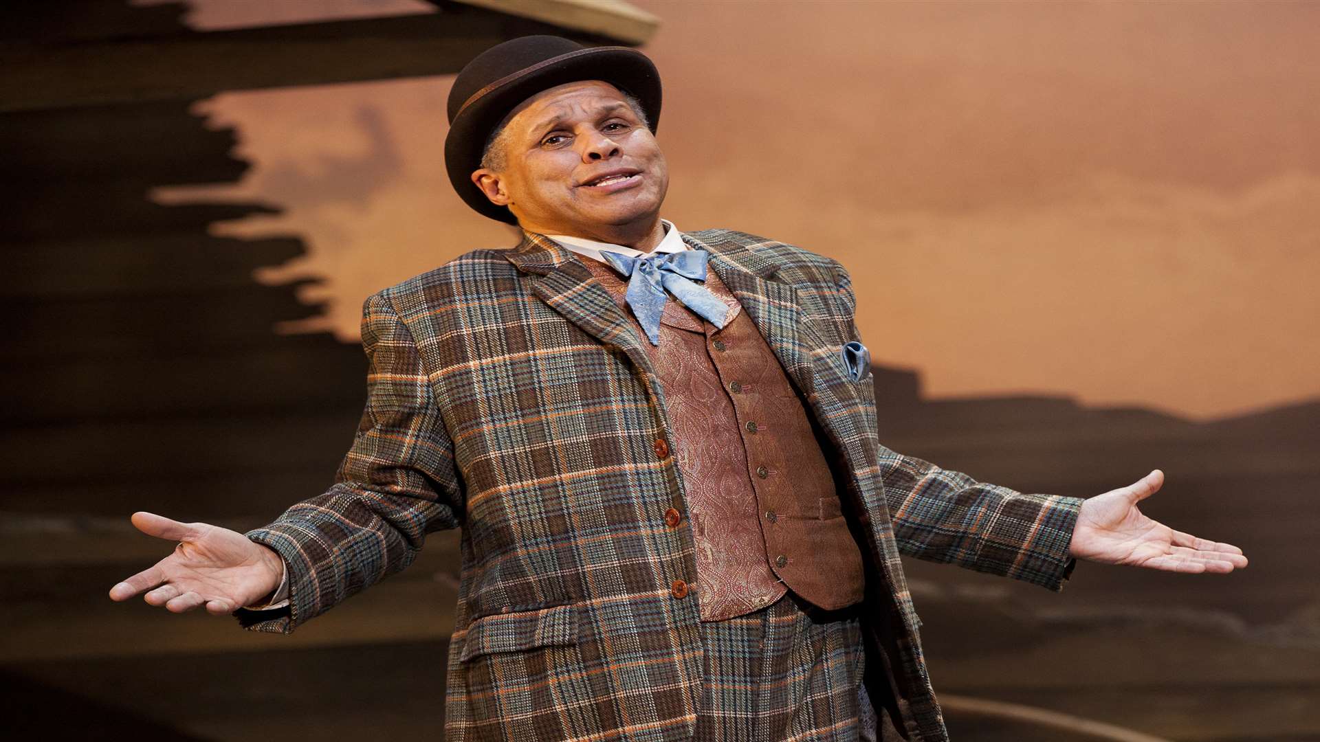 Oklahoma, starring Gary Wilmot