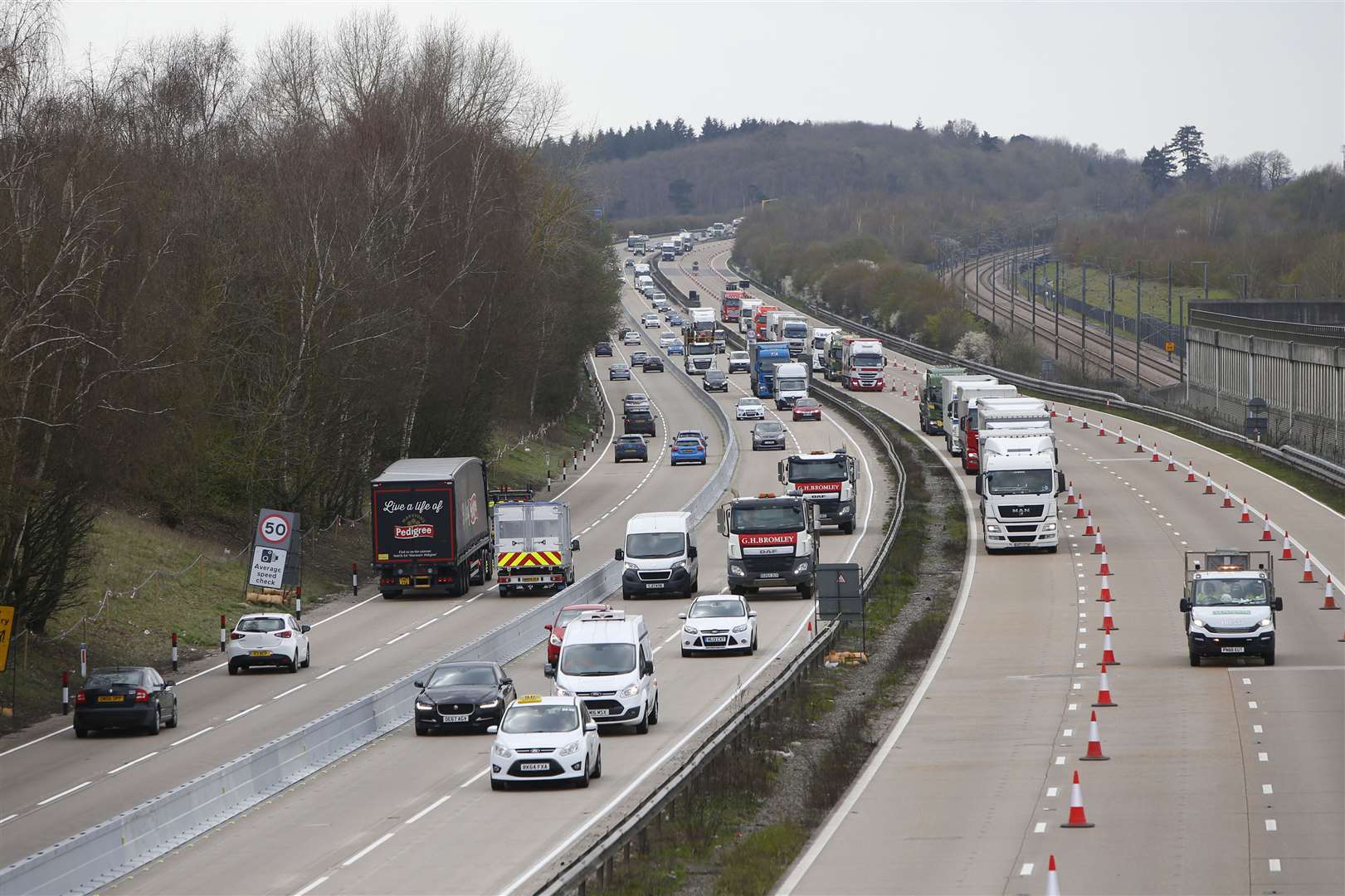 Operation Brock in place on M20 between junctions 8 & 9..M20 Bridge, Fairbourne Lane, Harrietsham, Maidstone..Picture: Andy Jones. (8087524)