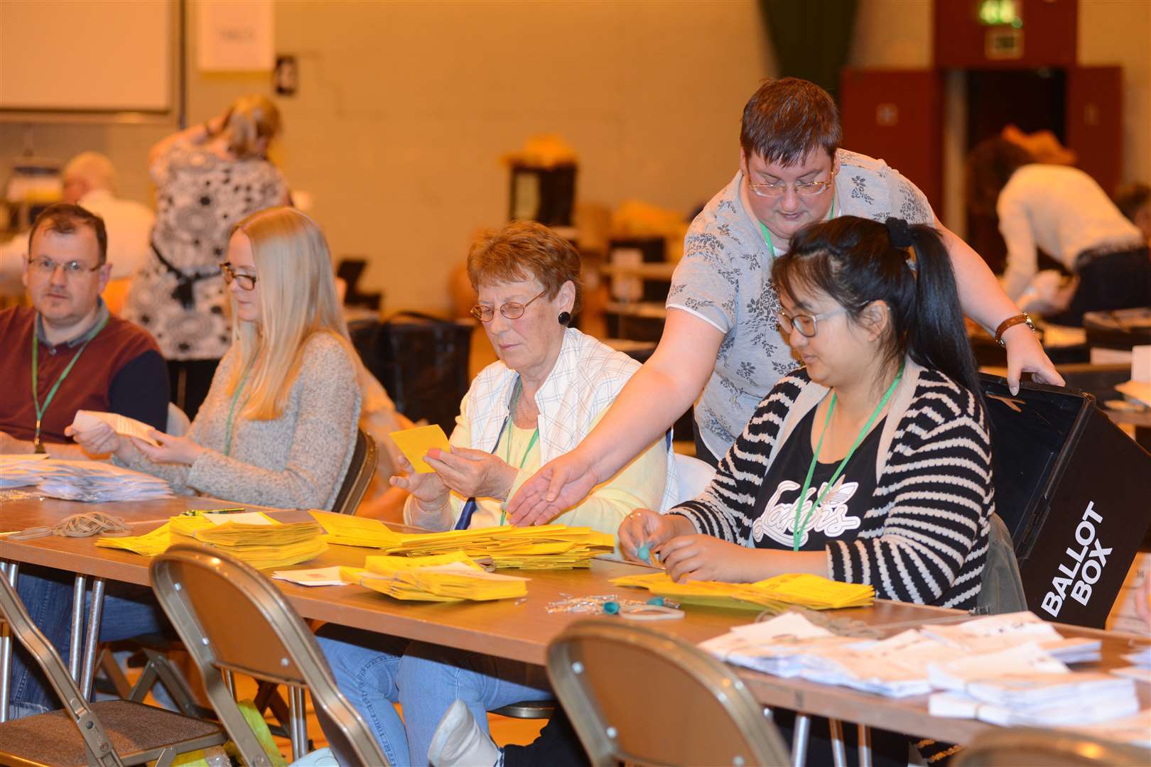 Last night's general election count beginning in Ashford