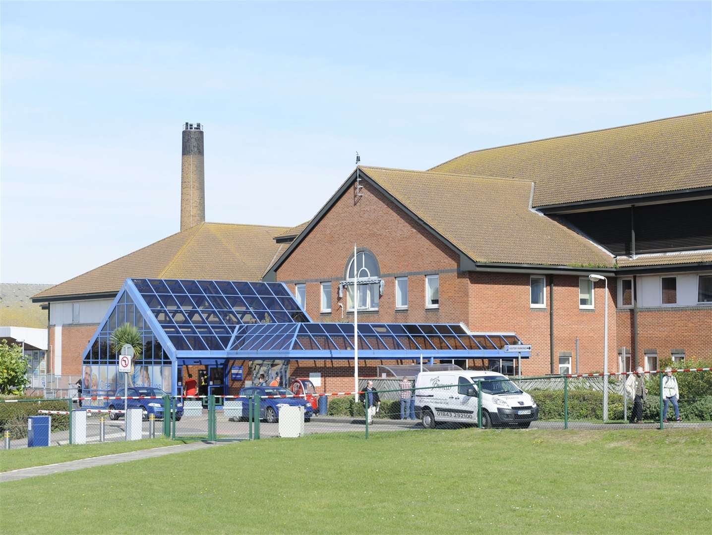 The QEQM Hospital in Margate, where Melissa Todd’s friend John was forced to endure an eight-hour wait in A&E