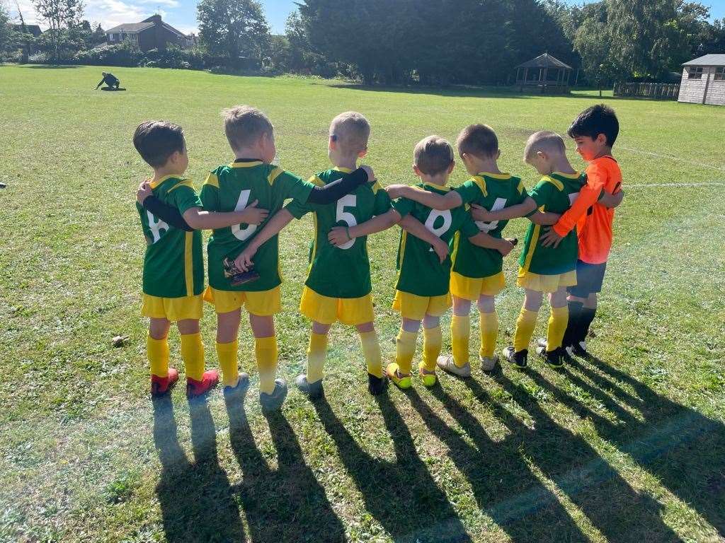 Cliffe Woods Colt FC under 7s. Picture: Annie Plank