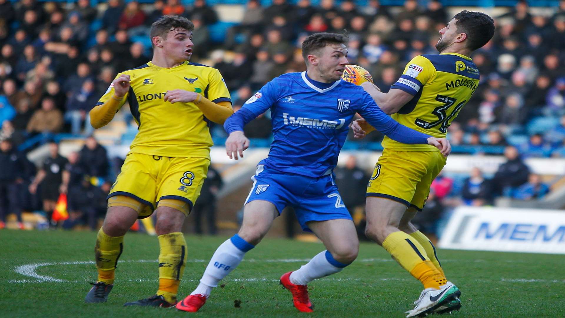 Greg Cundle takes on Oxford's John Mousinho Picture: Andy Jones