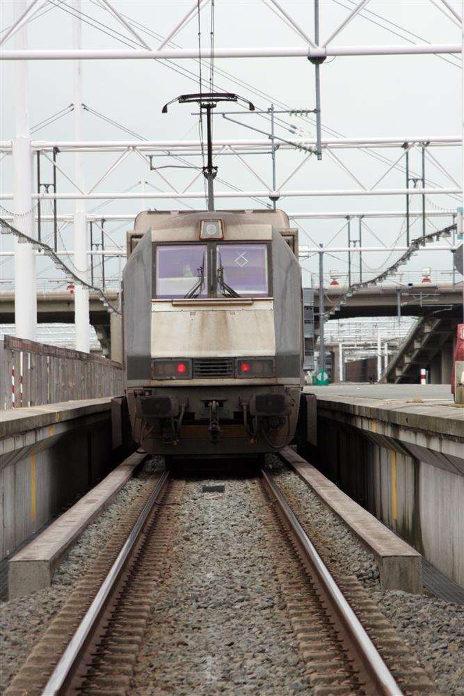 Migrants attempted to break into the Eurotunnel terminal at Calais