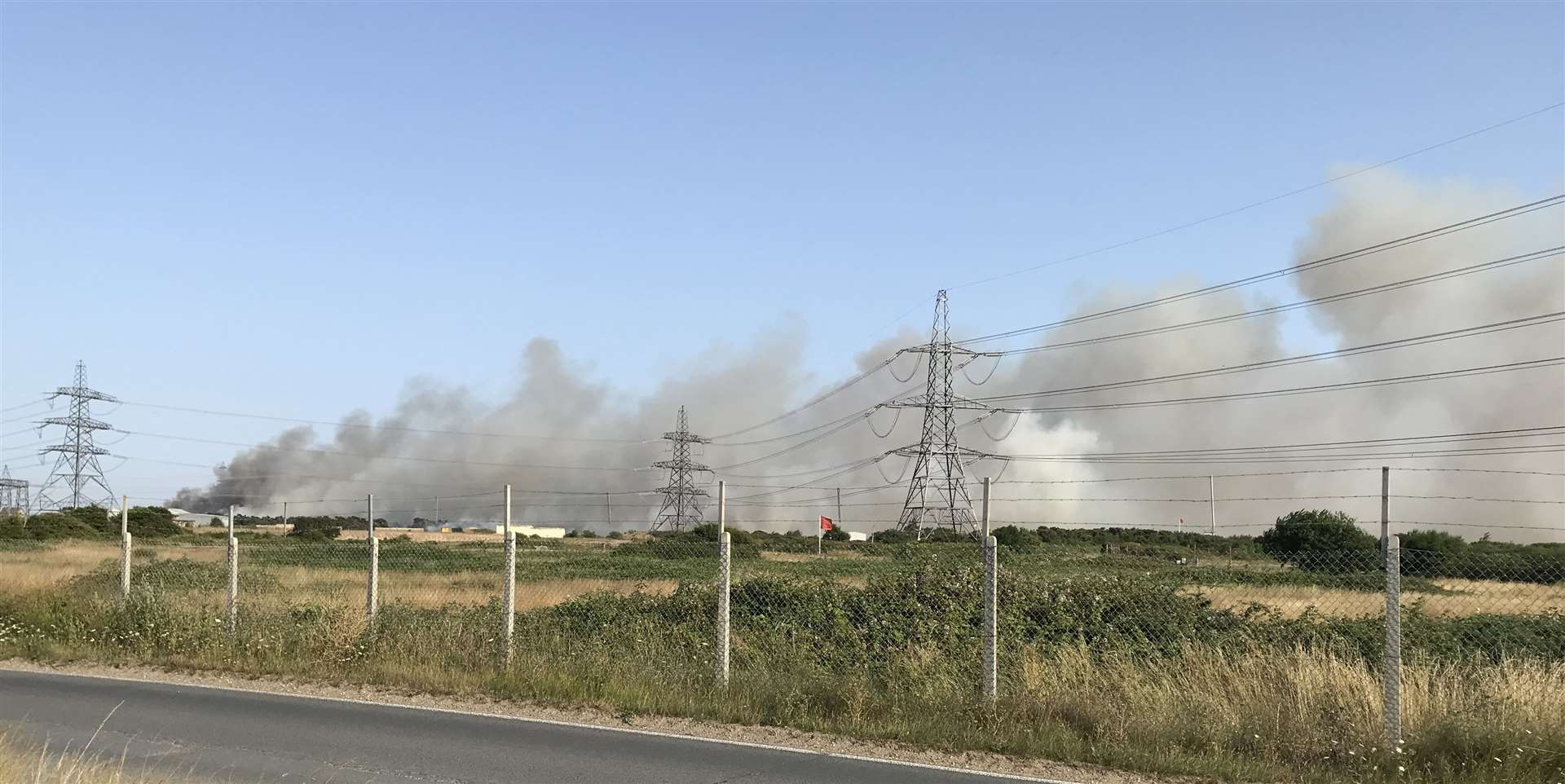 Ryan Santer took these pictures of the smoke plume