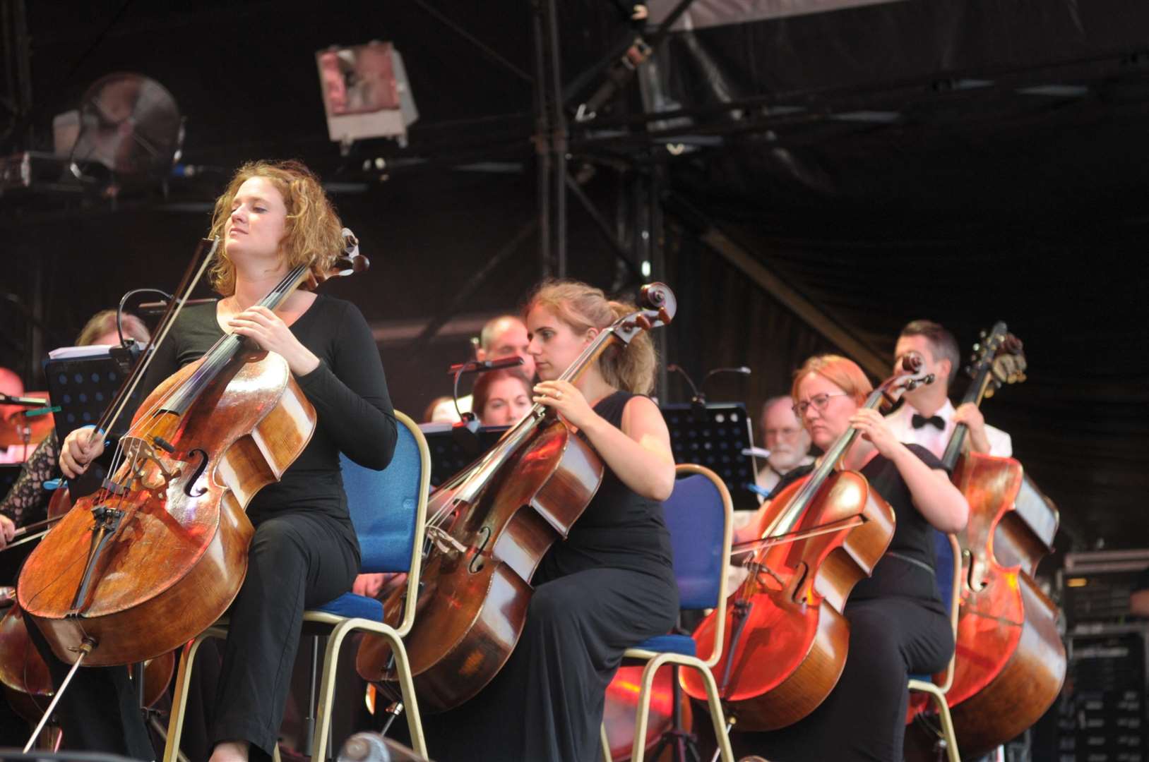 Rochester Castle Gardens..Castle concerts..Royal Philharmonic proms..Picture: Steve Crispe. (3064450)