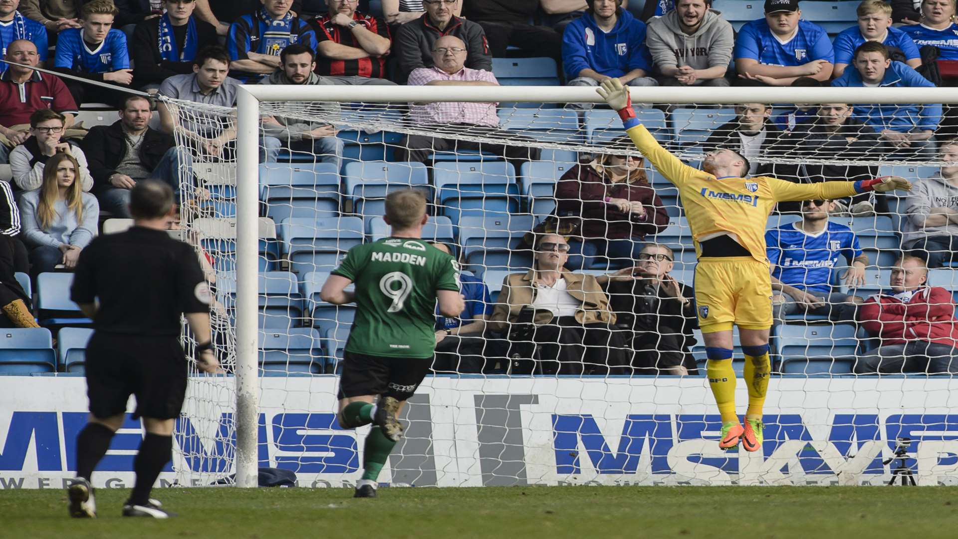 Stuart Nelson has a free-kick covered Picture: Andy Payton