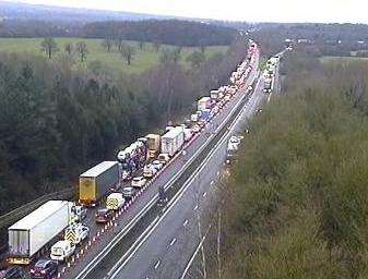 Long delays on the M25 (5834771)