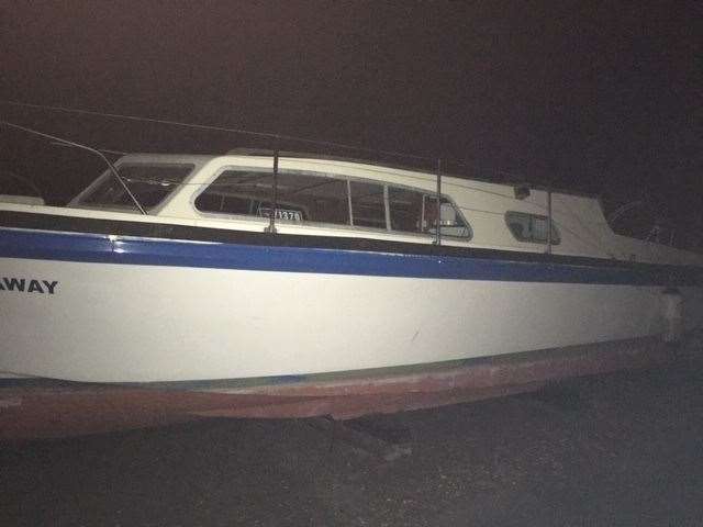 Good Intent – The landlord’s been meaning to renovate this boat for years. I believe he’s now sold it to someone who comes and works on it in the pub car park at weekends.