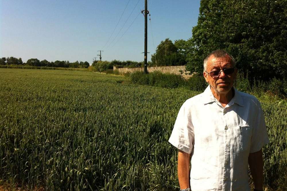 Bob Lamoon at the Perry Court Farm site