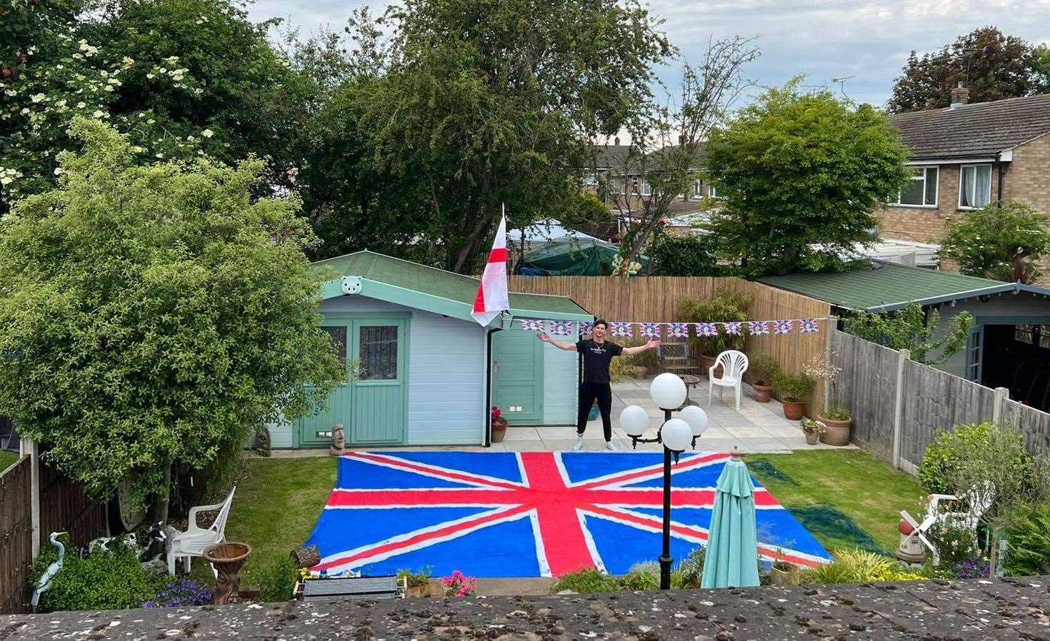 Samuel Carthew will be visiting the Medway towns this weekend with a giant Union Jack amid the Platinum Jubilee celebrations. Picture: Samuel Carthew