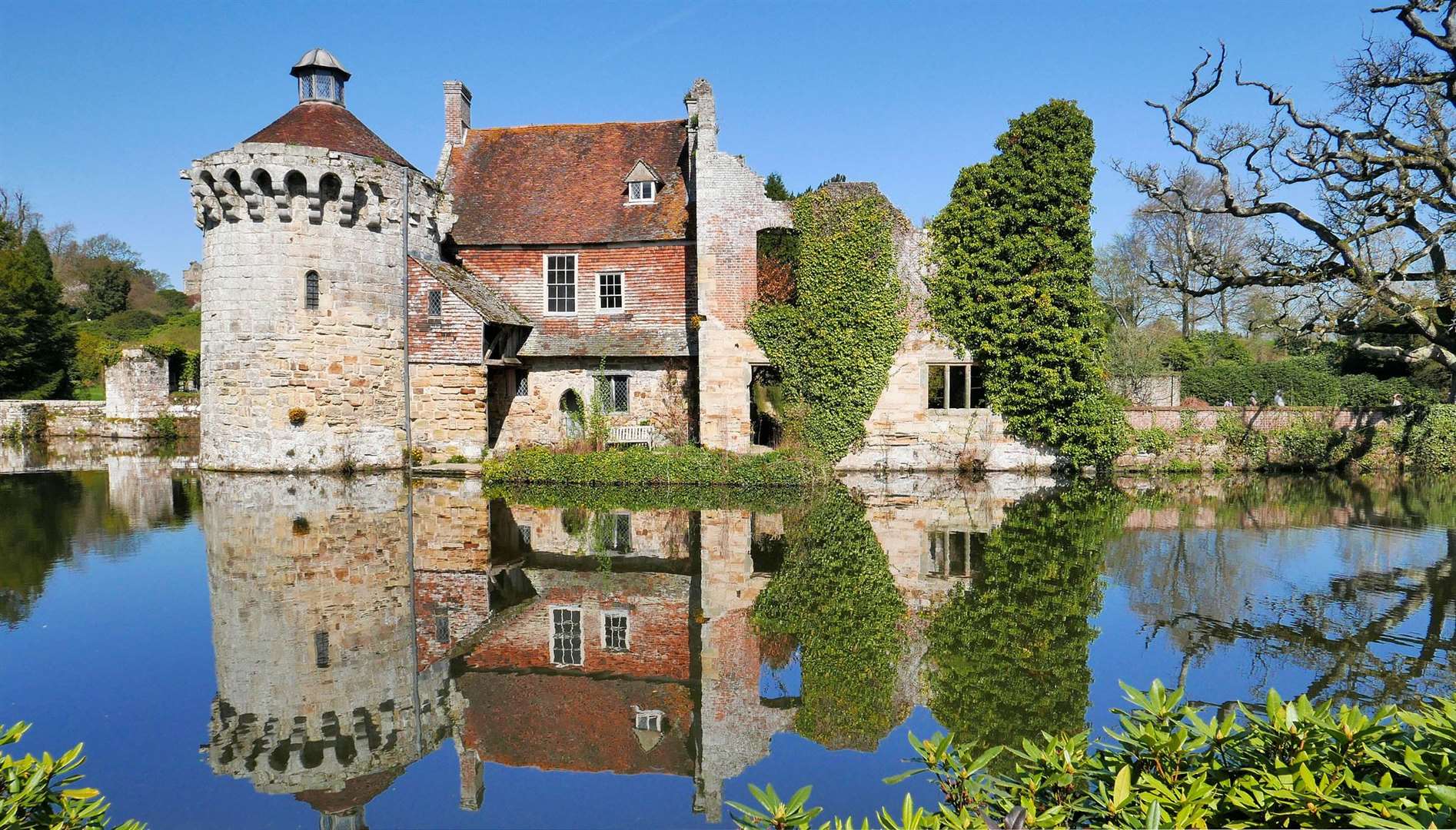 Scotney Castle is open again in Tunbridge Wells. Picture: Tom Lee, Flickr