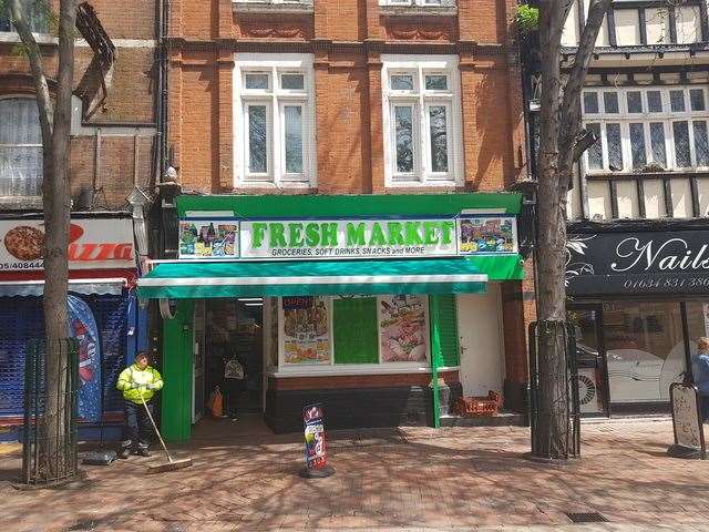 Fresh Market in Chatham High Street (12226592)