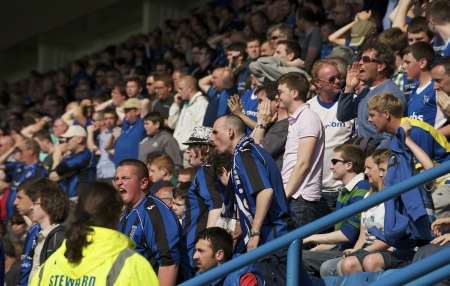 Gillingham fans