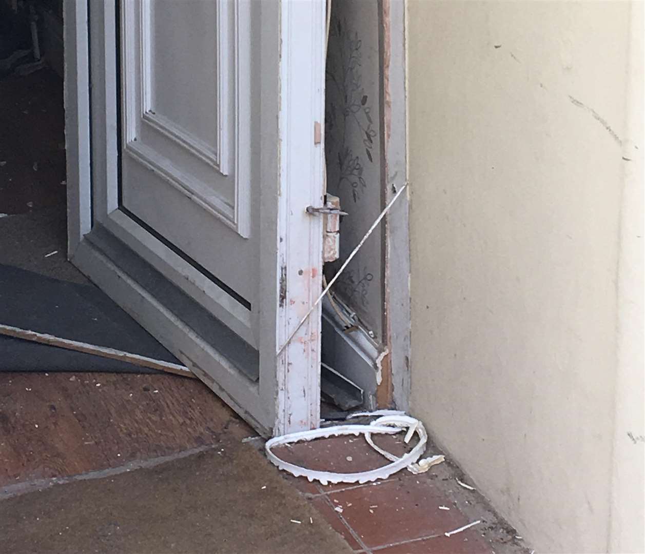 Police rammed the door down to get inside a property in Swanscombe during an early morning raid