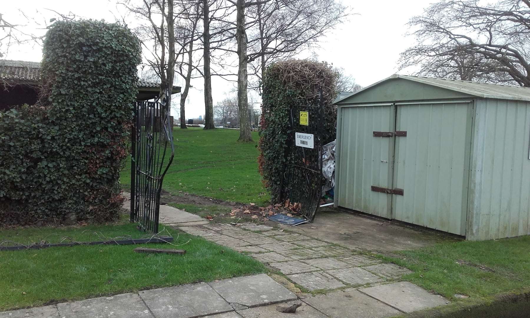 Thieves drove a car at the metal gates at the bowls' club entrance