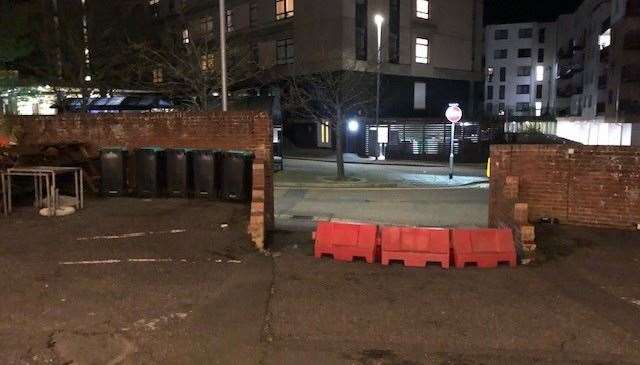 This is the outside area at the back of the pub – the entrance may have had gates in a past life