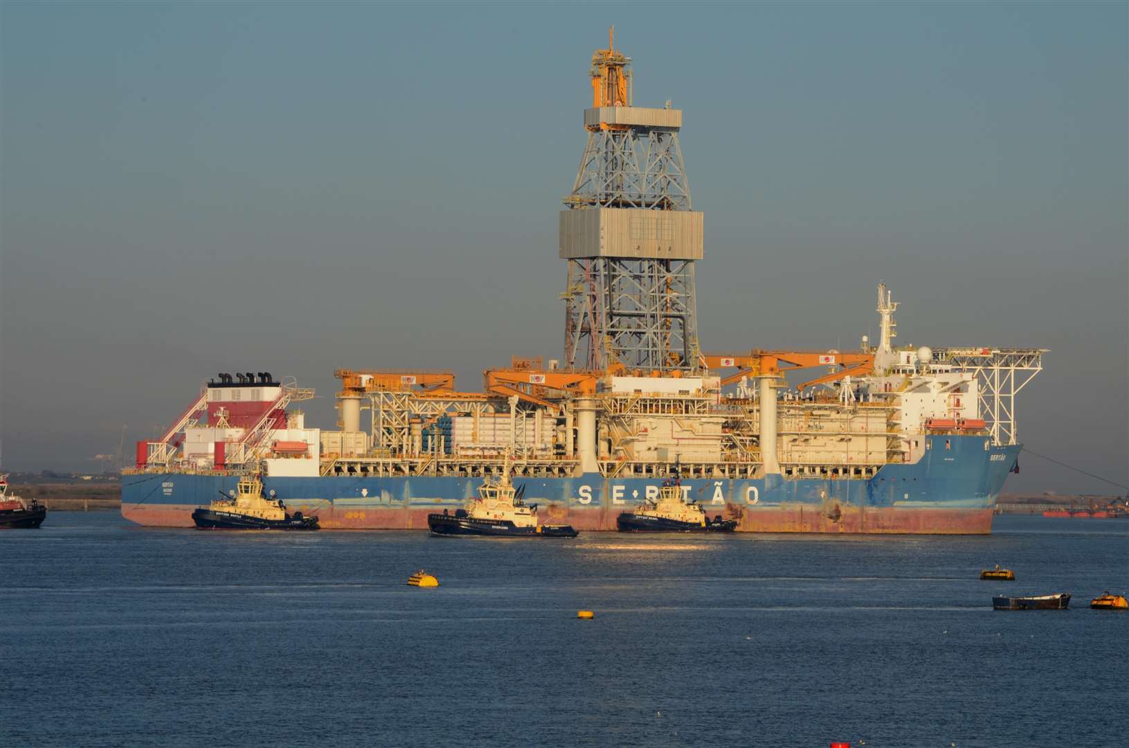 The Sertão set sail from the River Thames just after 4pm today. Picture: Jason Arthur (7420649)