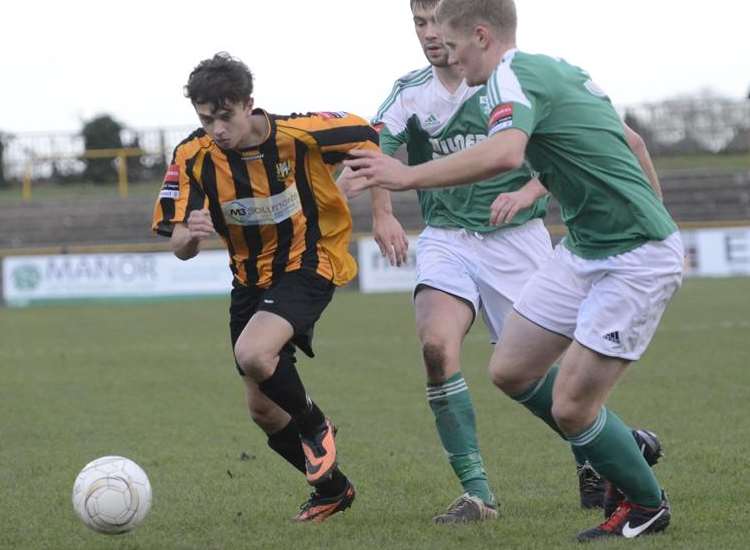 Johan ter Horst takes on the Leatherhead defence Picture: Gary Browne