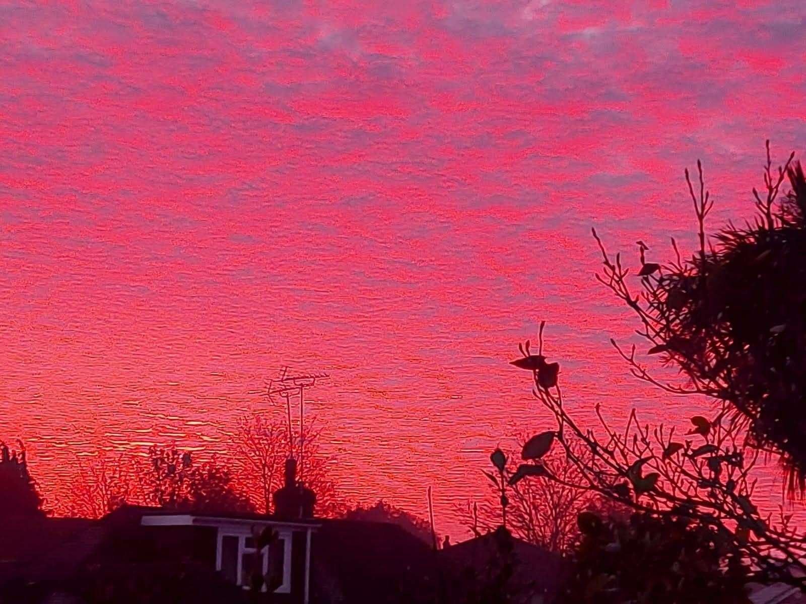 Sue White took this shot in Rainham at 6.15am