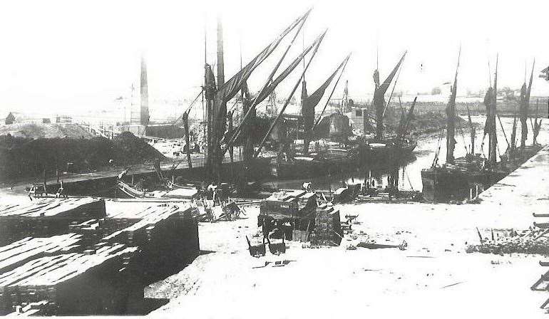 Milton Creek, Adelaide Dock in the early 1890s