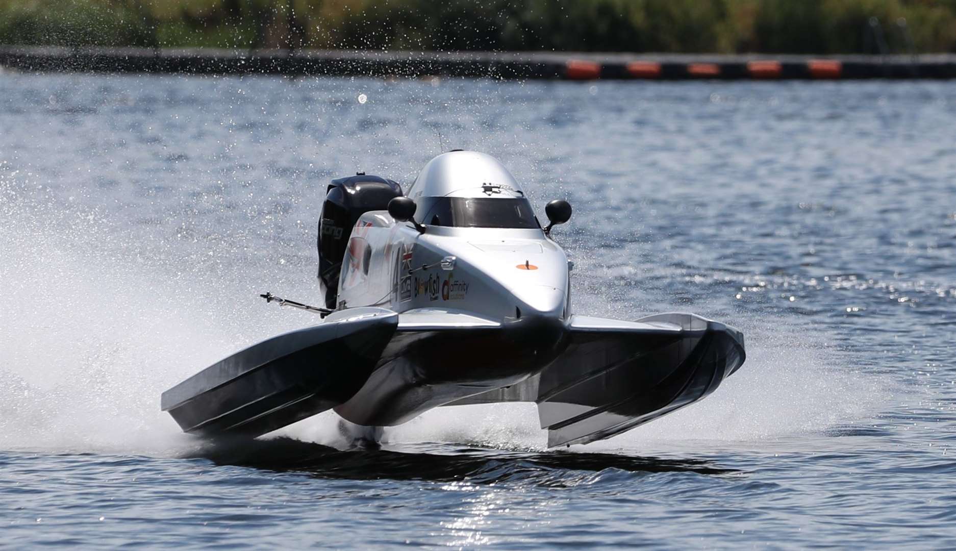 George Elmore claimed another F4 win during racing at Stewartby Powerboat and Hydroplane Club, in Bedfordshire Picture: LEE PREWER PHOTOGRAPHY