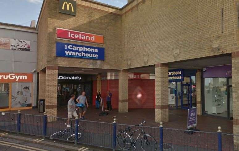 Moss threatened staff at Iceland in Folkestone