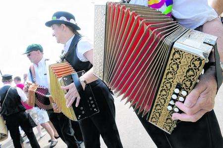 Festivities at the 2009 Broadstairs Folk Week festival