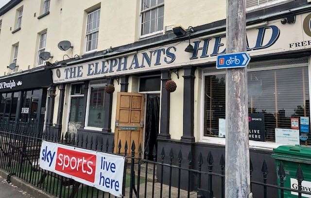 This is the front of the Elephants Head, on London Road in Northfleet, but to get into the pub they like you to use the side door