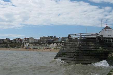 Broadstairs pier