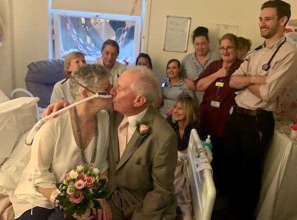 Pauline and Alan tie the knot at the QEQM Hospital in Margate