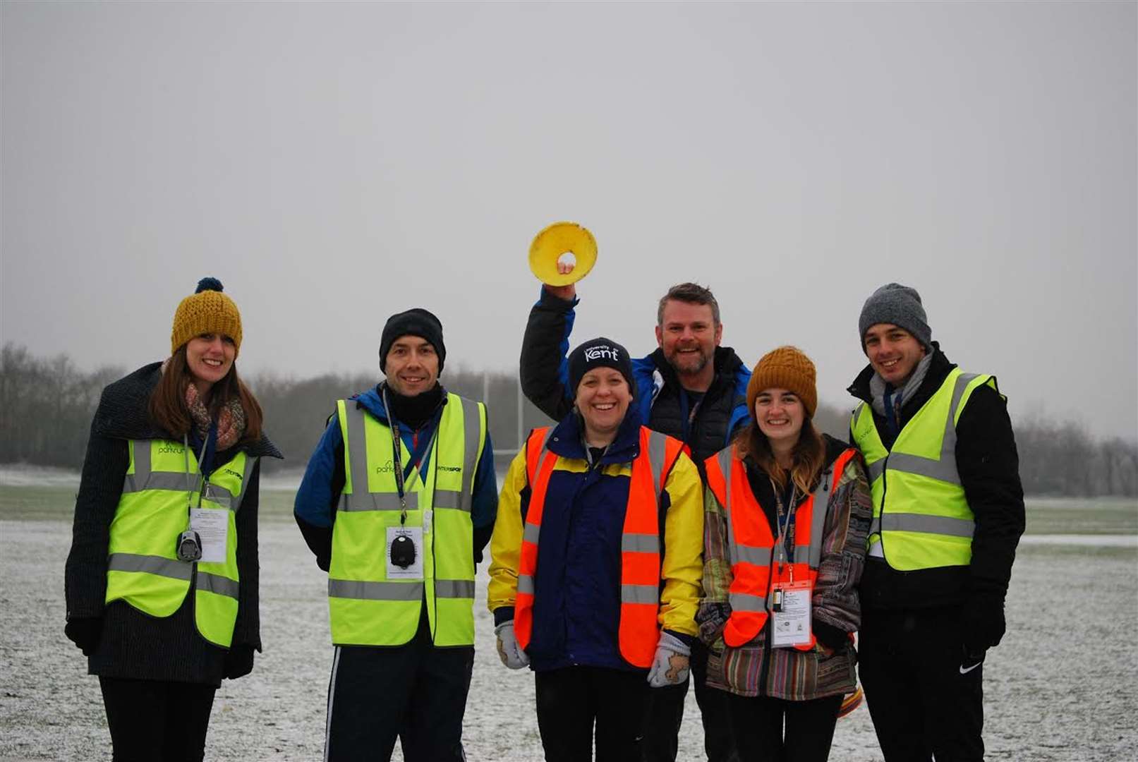 Marshals brave the snow at Canterbury parkrun (19866174)