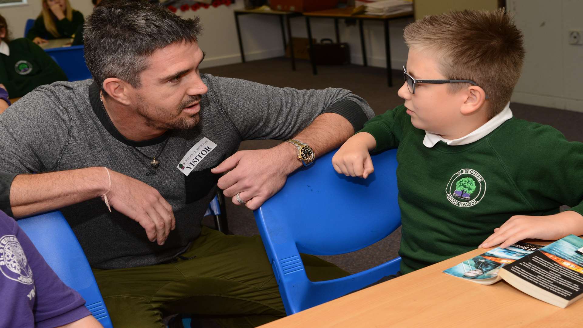 Kevin Pietersen surprised Ryan Belsey in class as part of the Kentish Gazette's Elf service