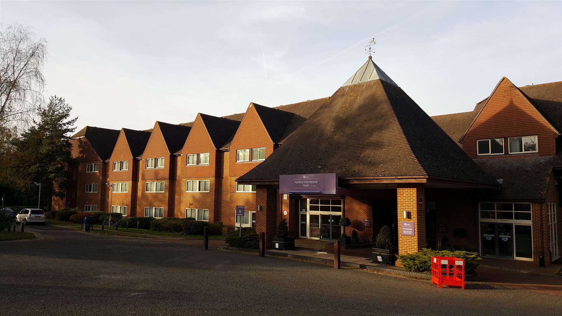 Ashford International Hotel has almost 200 rooms