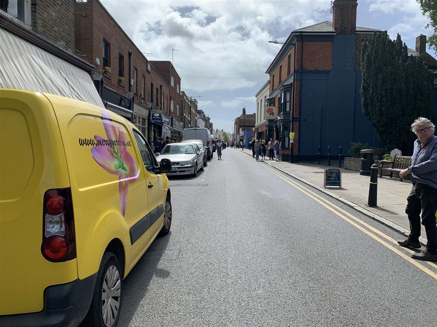 Councils agreed to close the High Street to traffic between Stanhope Road and Union Road between 10am and 2pm on Saturdays