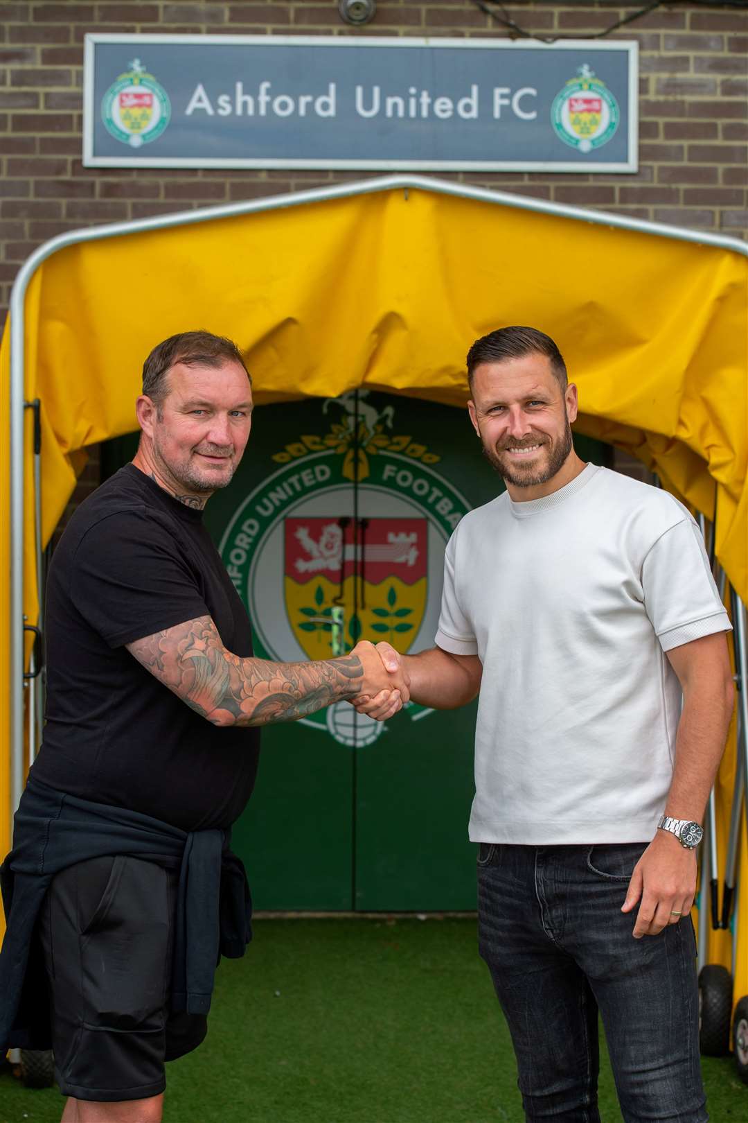 Ashford manager Danny Kedwell welcomes Craig Stone to Homelands. Picture: Ian Scammell