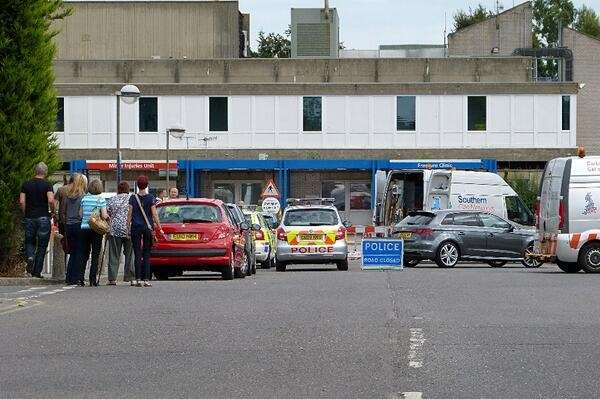 Gas alert at hospital: Photo Kent 999s