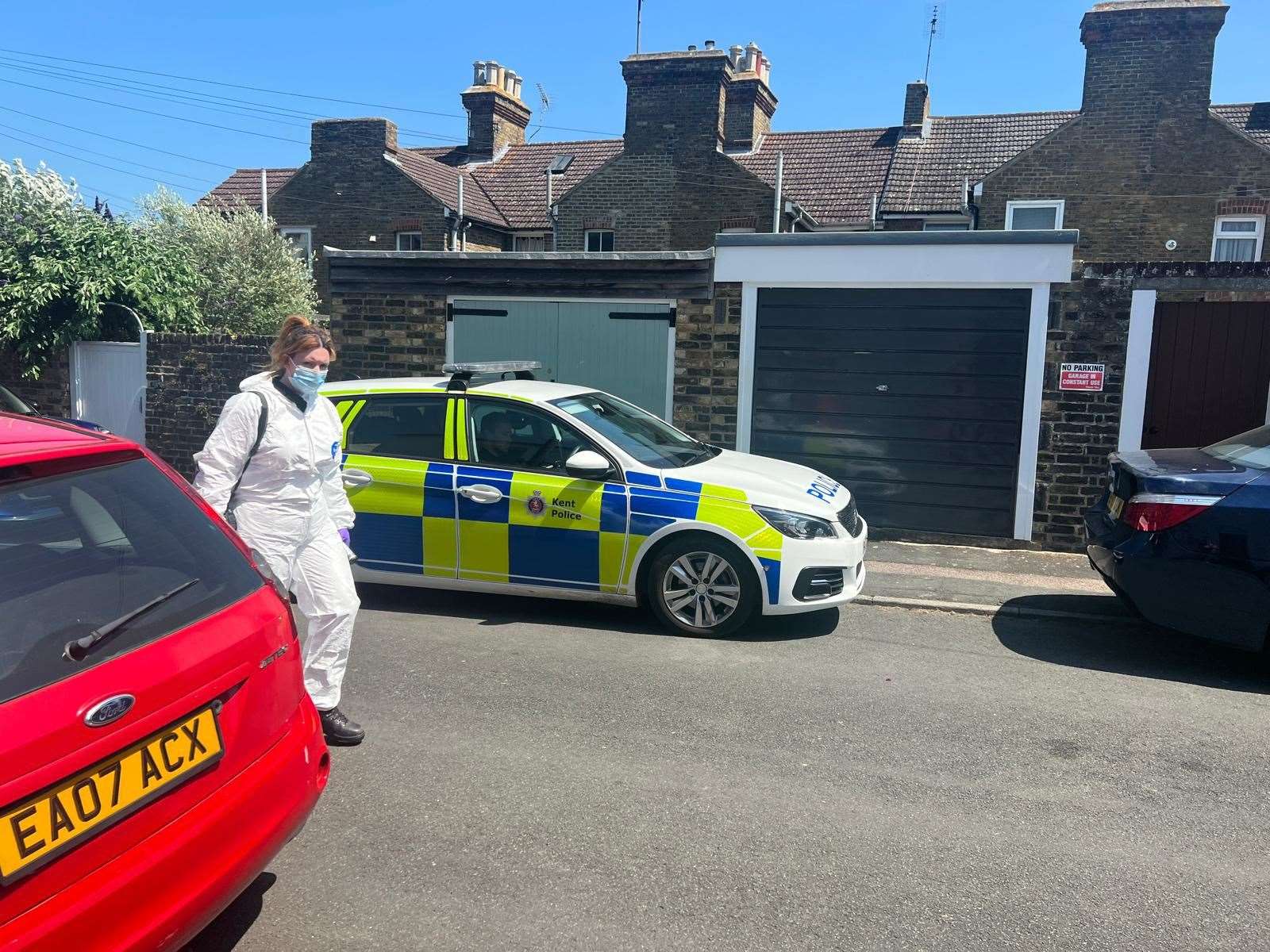 Police presence in Nightingale Road, Faversham