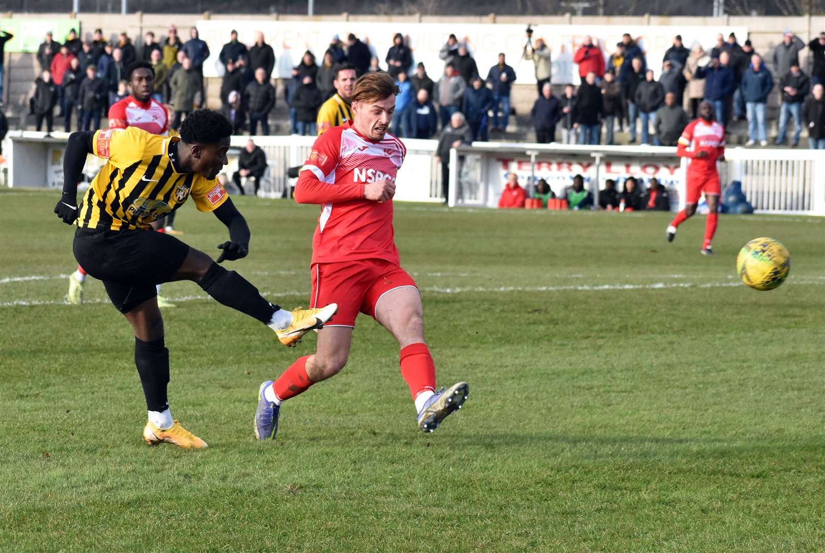 Luke Wanadio tries his luck for Folkestone against Carshalton Picture: Randolph File