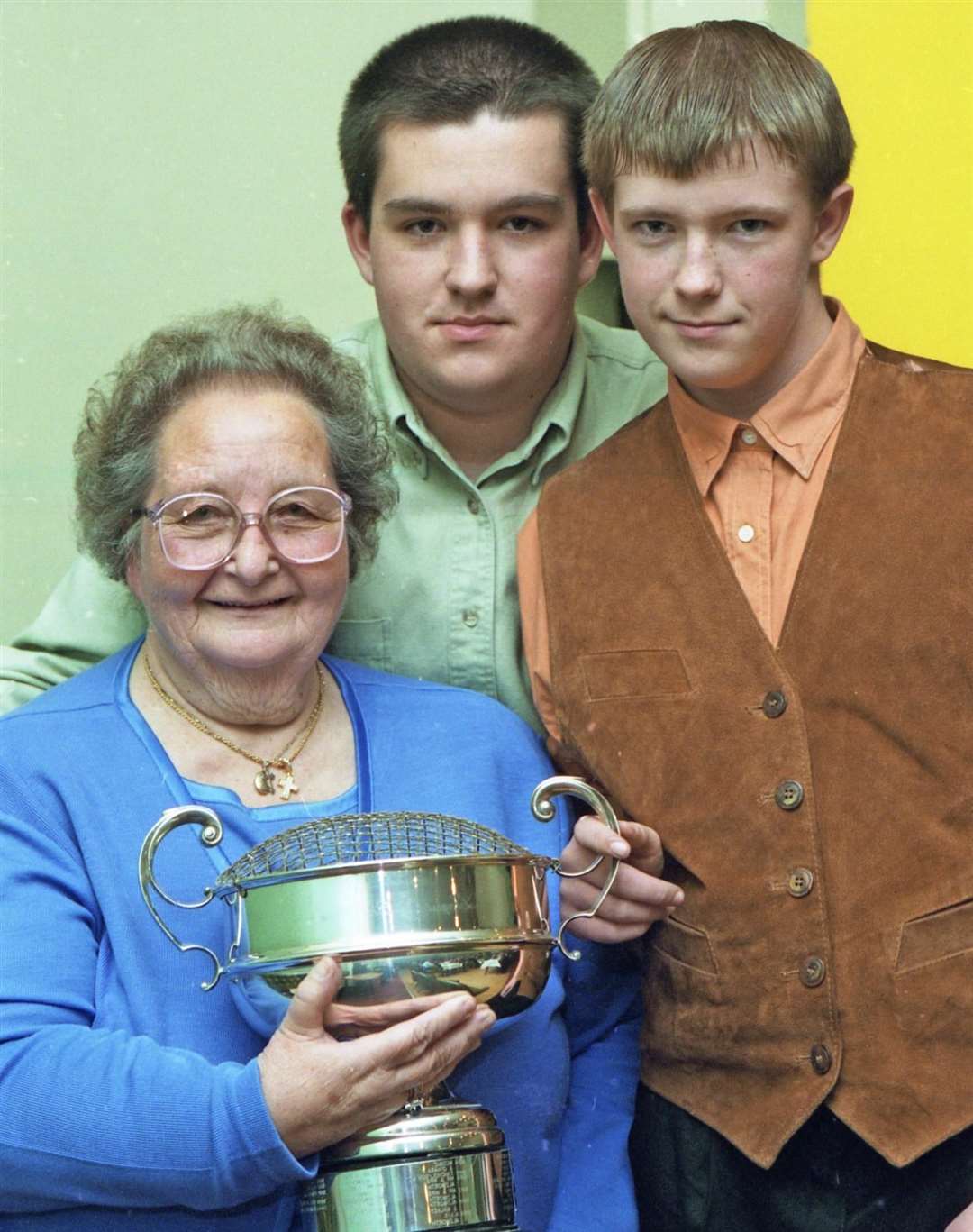 Sheerness Flying Club secretary Lee Walker with his Nan, Hazel Walker and younger brother Gary Walker. bird race from Bergerac in the South West of France with the pigeon covering the 455 miles in just under 18hrs with an average speed of 744 yards per minute / 25 miles per hour. (45376006)