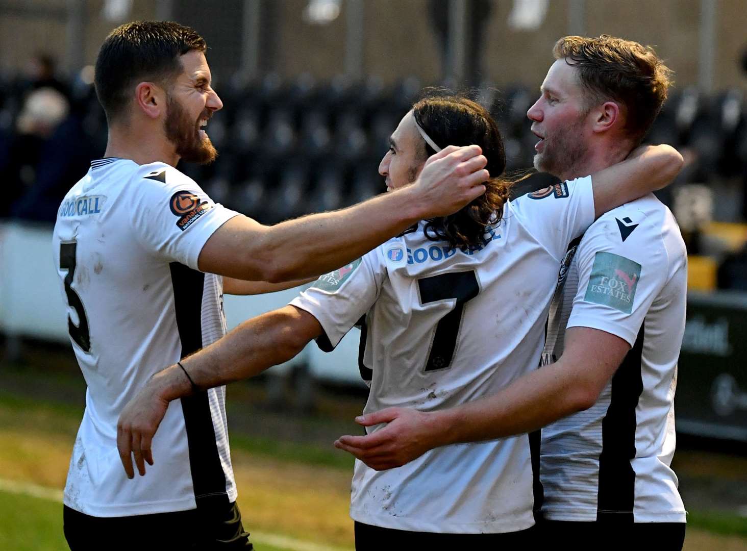 Dartford celebrate Josh Hill's leveller against Hungerford. Picture: Keith Gillard (43982290)