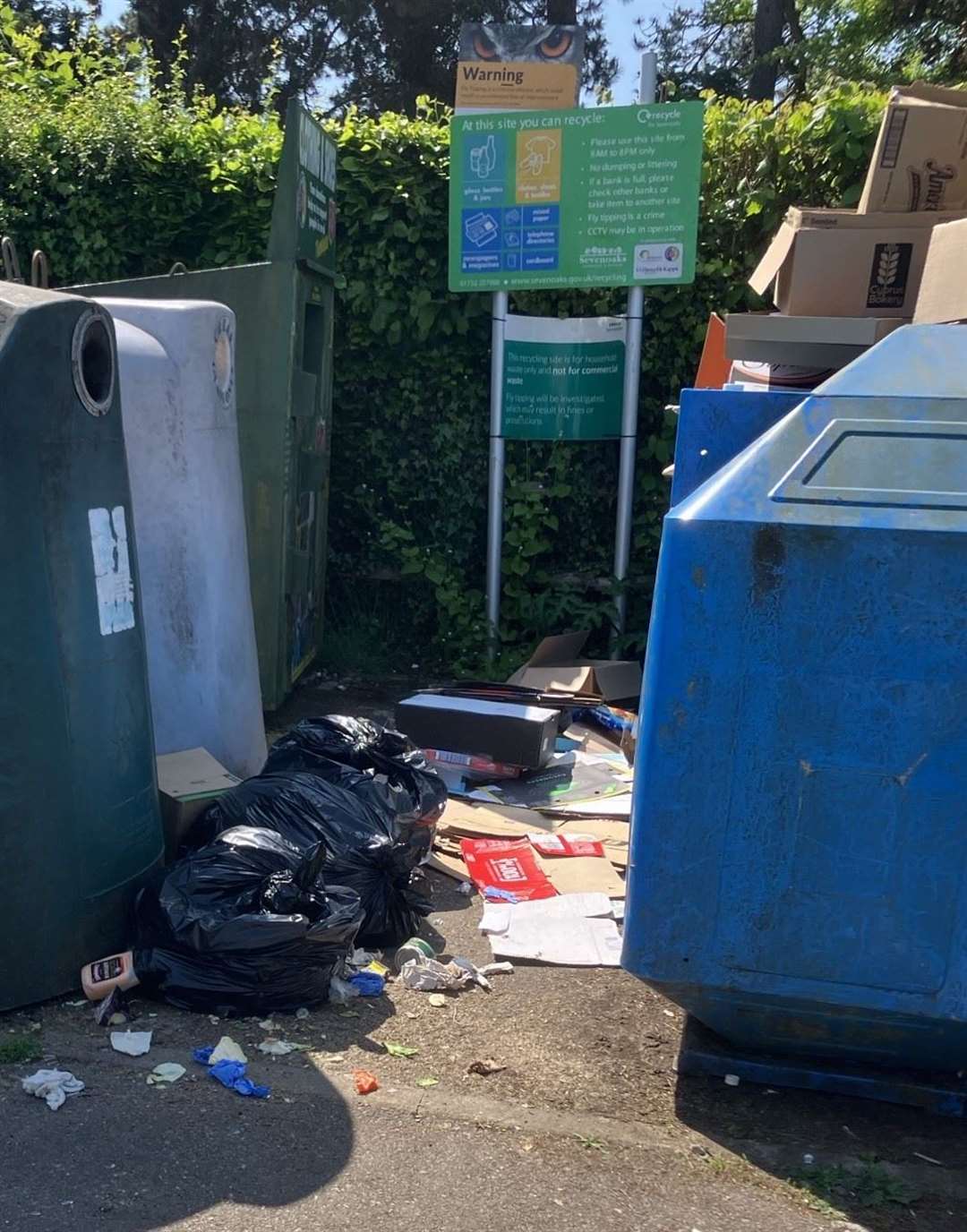 Seal Kebab and Pizza owner, Oguzhan Karsandi, pleaded guilty to fly-tipping and failing in his duty of care, at Medway Magistrates’ Court on November 25