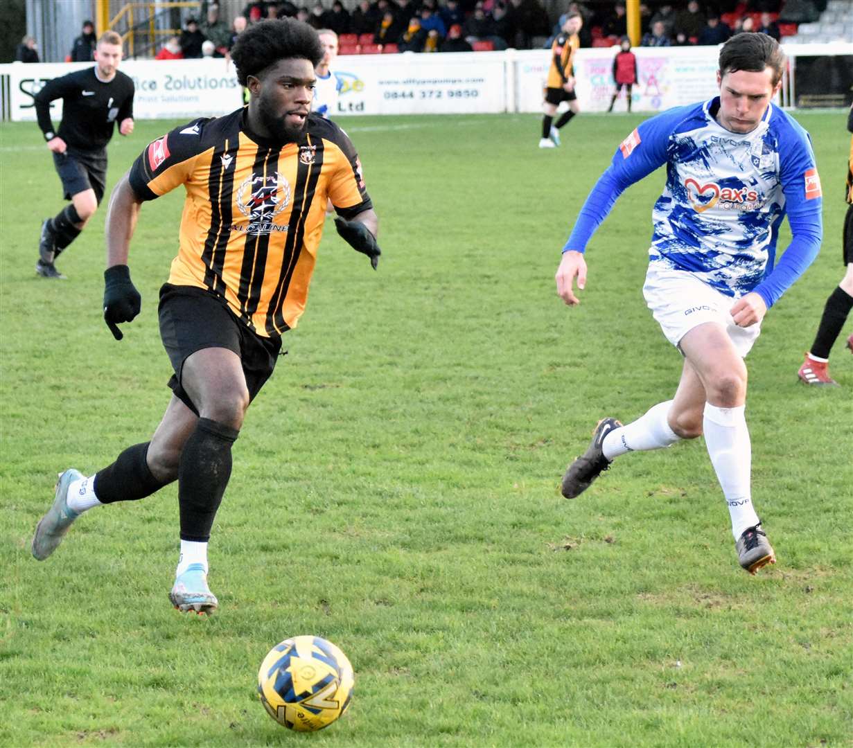 Folkestone forward Dave Smith on the charge. Picture: Randolph File