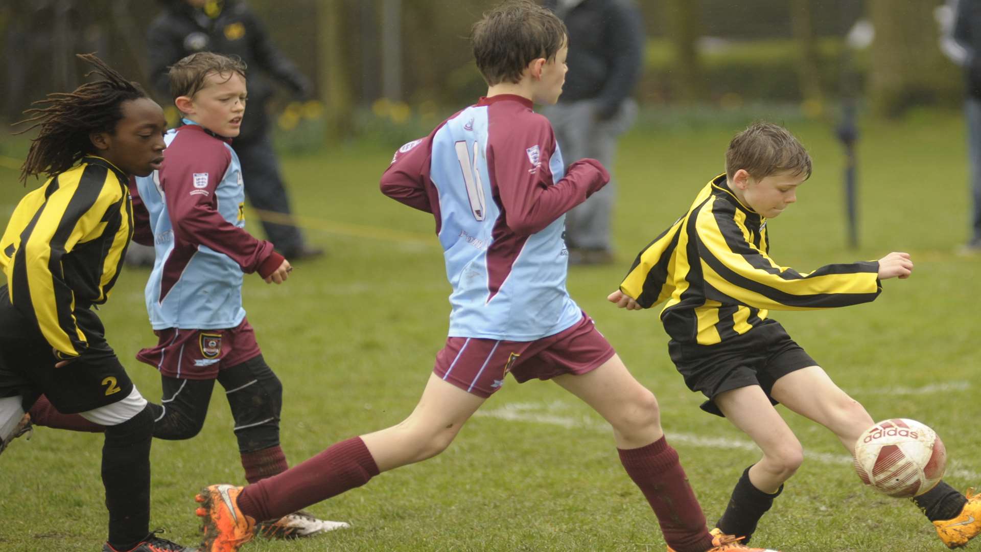 Rainham Eagles under-10s on the attack against Wigmore Youth Wanderers in the Championship Trophy final Picture: Steve Crispe