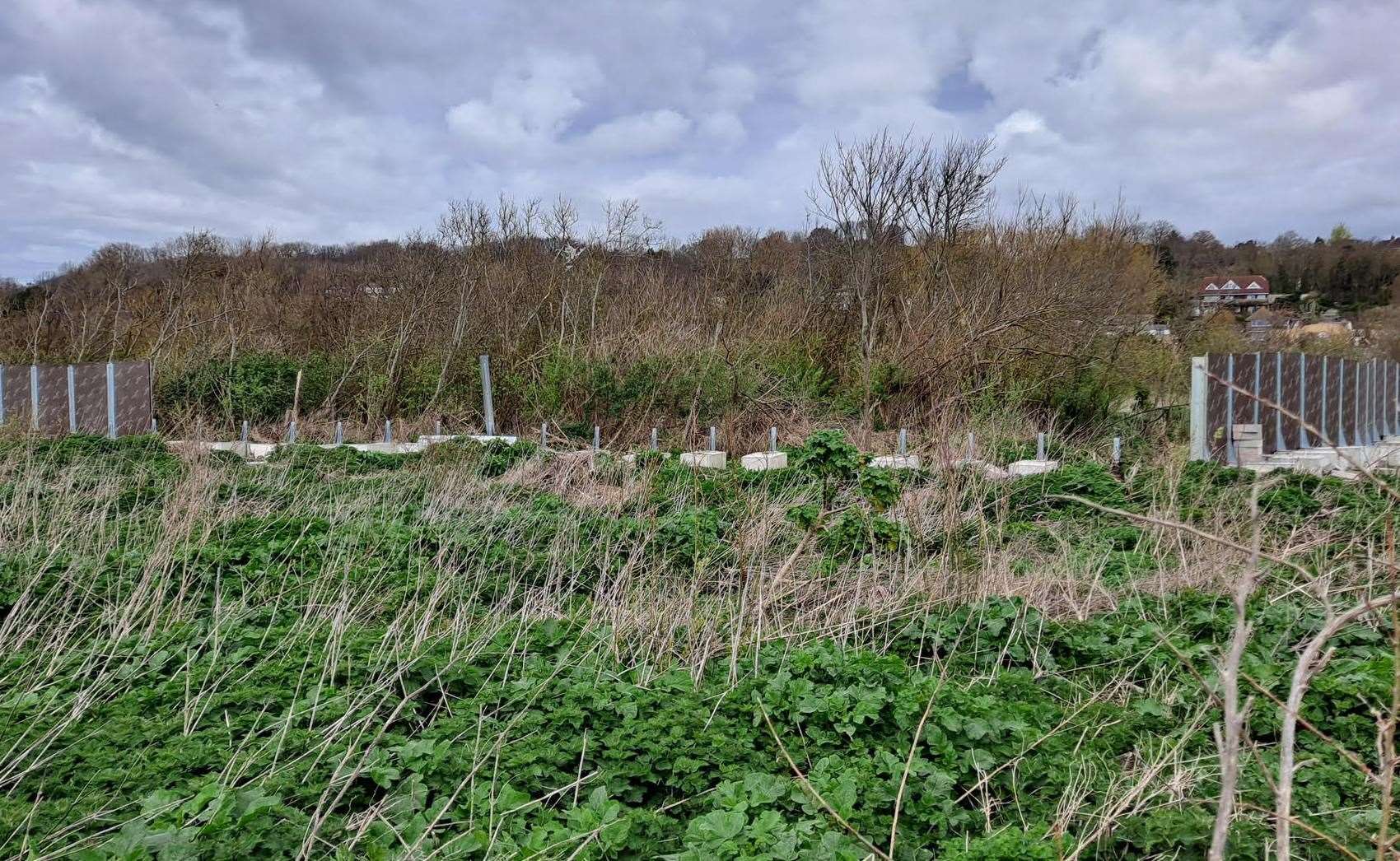 Hoardings around the Princes Parade site in Hythe were taken down earlier this year; they have now been replaced by fencing