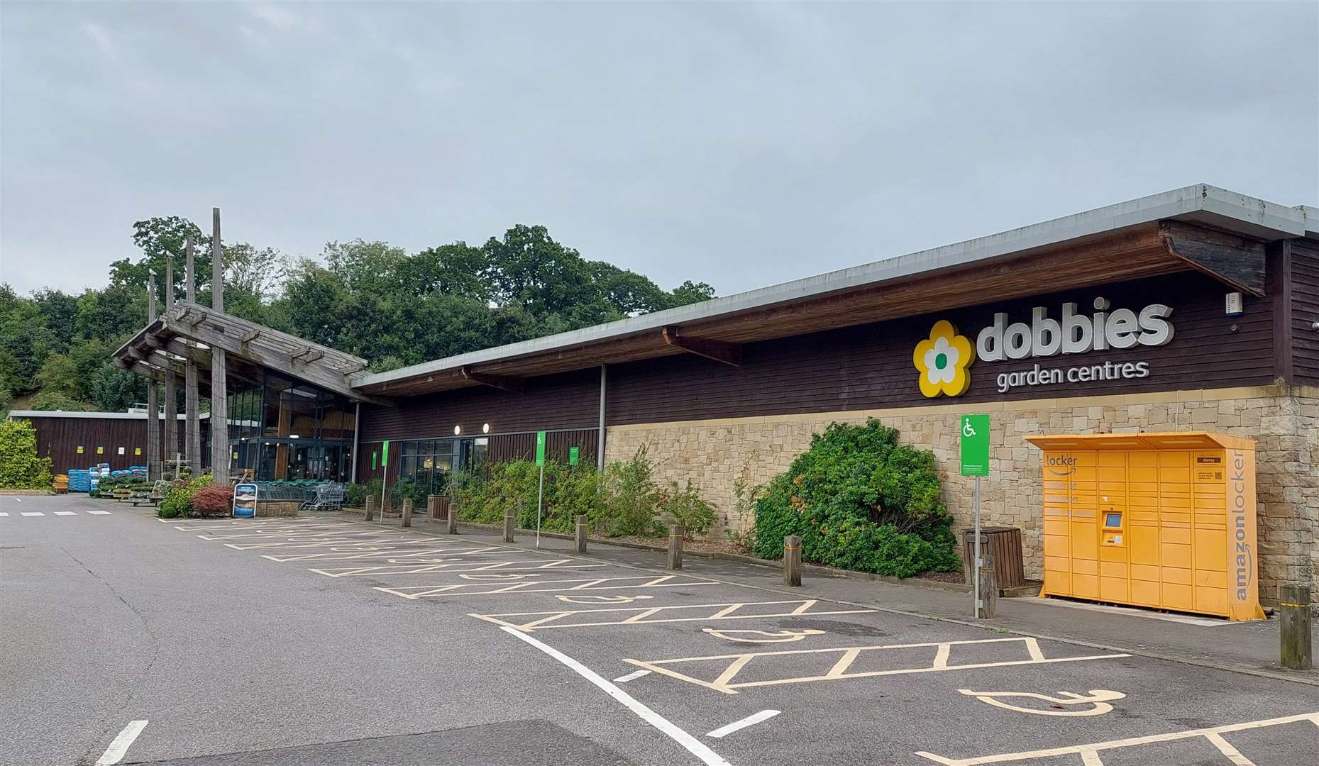 Dobbies Garden Centres opened a site on Eureka Leisure Park in Ashford in 2011